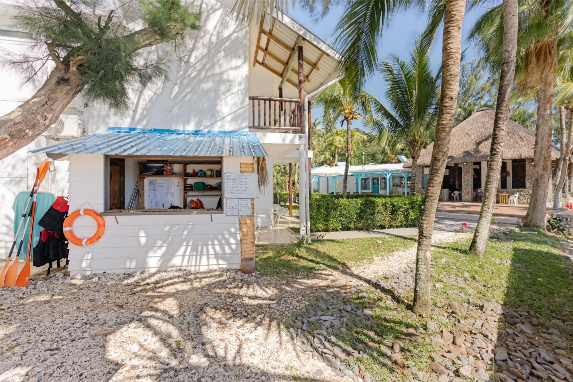 Cocotiers Hotel - Mauritius Baie-du-Tombeau Bagian luar foto